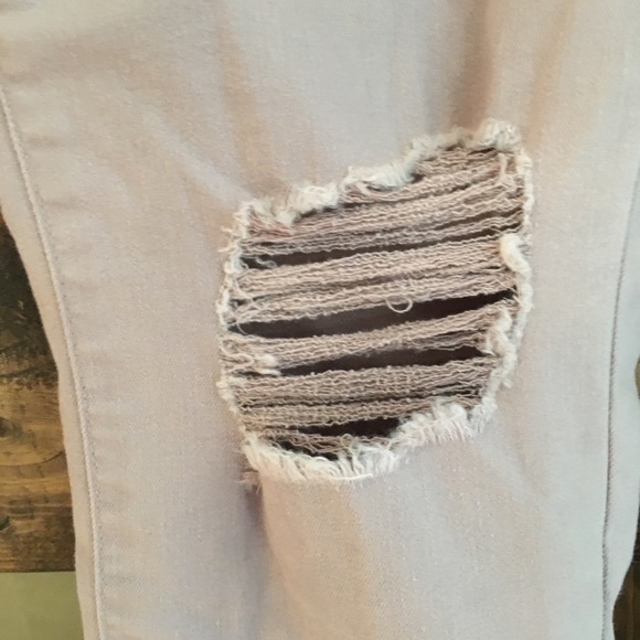 🎀Pink/mauve distressed Refuge stretch jeans - Picture 6 of 7